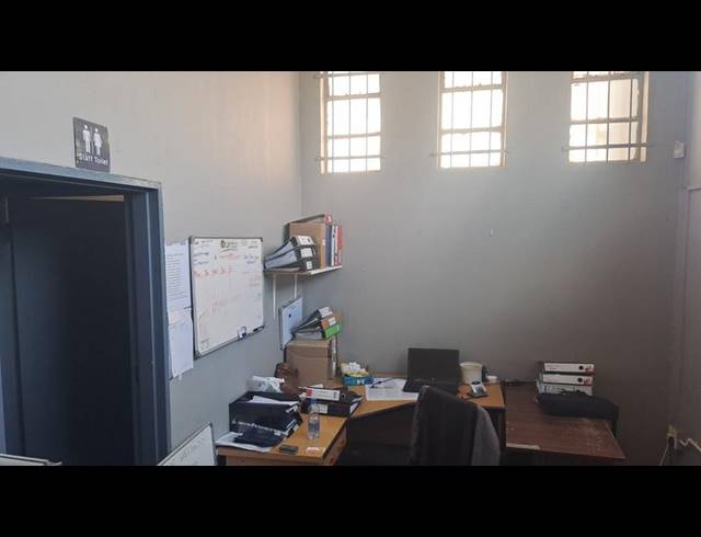 INDUSTRIAL PROPERTY TO RENT IN DEAL PARTY